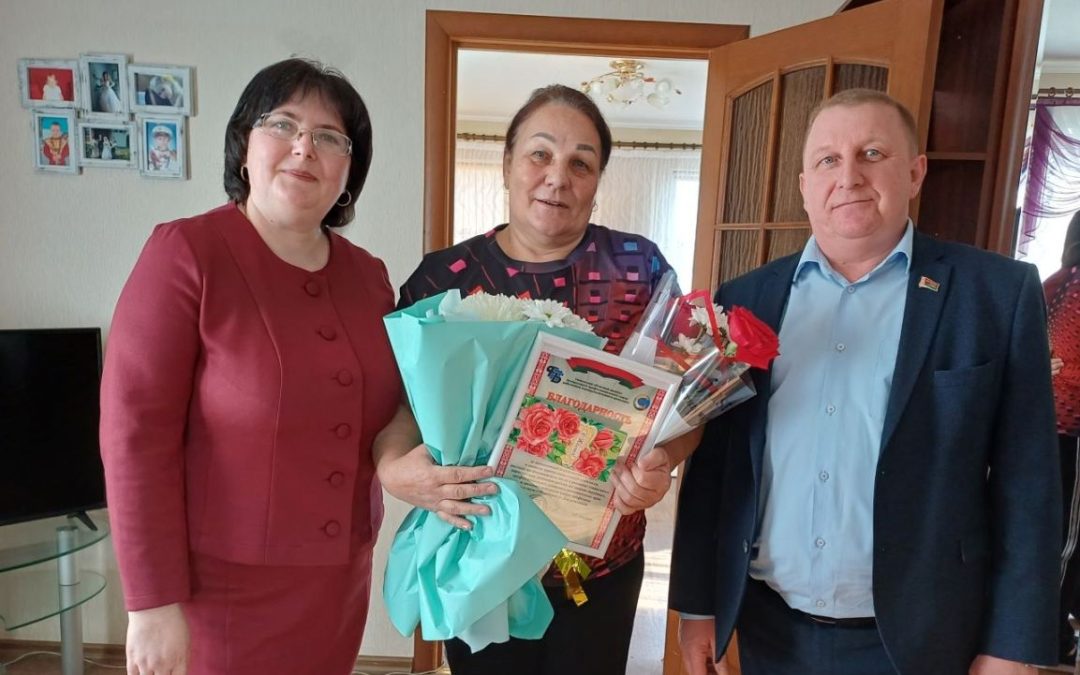 ПРИЗВАНИЕ — СОЗИДАТЬ: 65-ЛЕТНИЙ ЮБИЛЕЙ ОТМЕТИЛА ВЕТЕРАН ТРУДА И ПРОФСОЮЗНОГО ДВИЖЕНИЯ СВЕТЛАНА ШЕВЧЕНКО