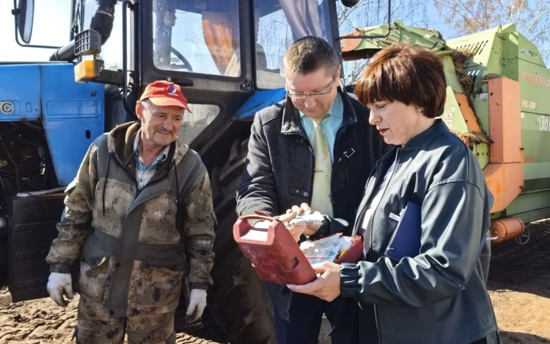 КАК ОБЕСПЕЧИВАЮТ ГОРЯЧЕЕ ПИТАНИЕ И БЕЗОПАСНОСТЬ АГРАРИЕВ НА ПОЛЯХ КАЛИНКОВИЧСКОГО РАЙОНА