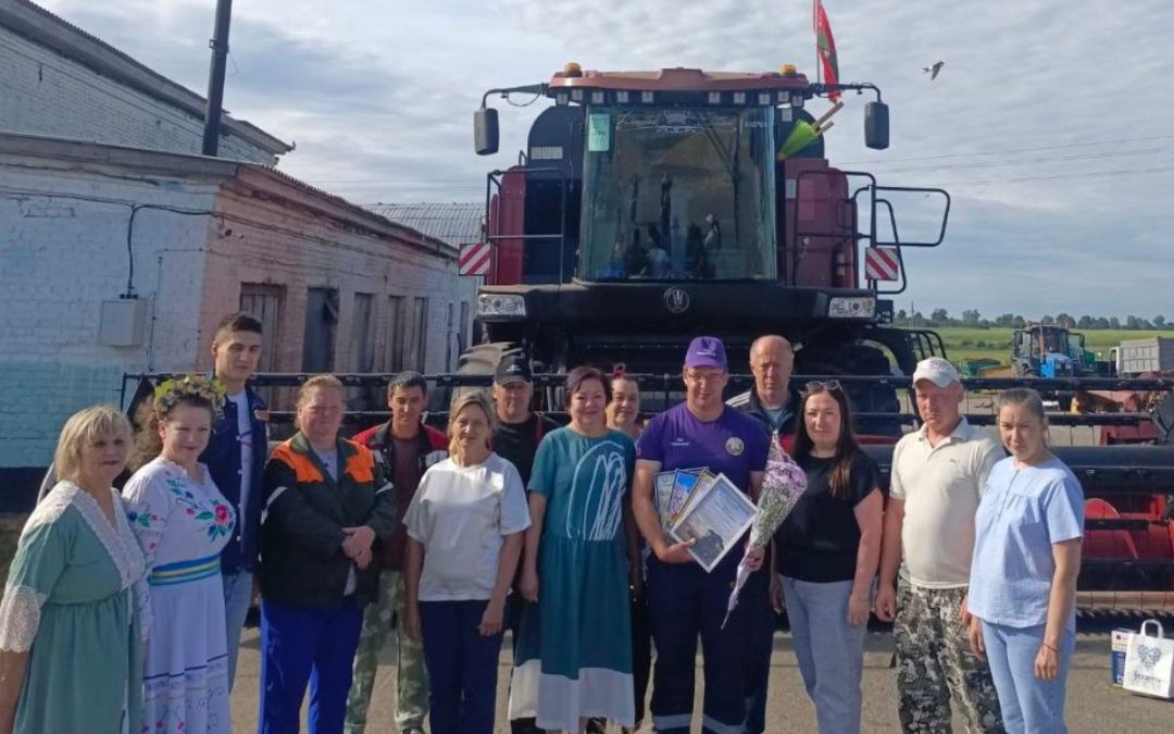 МОЛОДЕЖНЫЙ РЕКОРД НА ЖАТВЕ: АНДРЕЙ МАЦКИВ ИЗ КСУП «РОВКОВИЧИАГРО» ПЕРВЫМ В РАЙОНЕ НАМОЛОТИЛ 1000 ТОНН ЗЕРНА